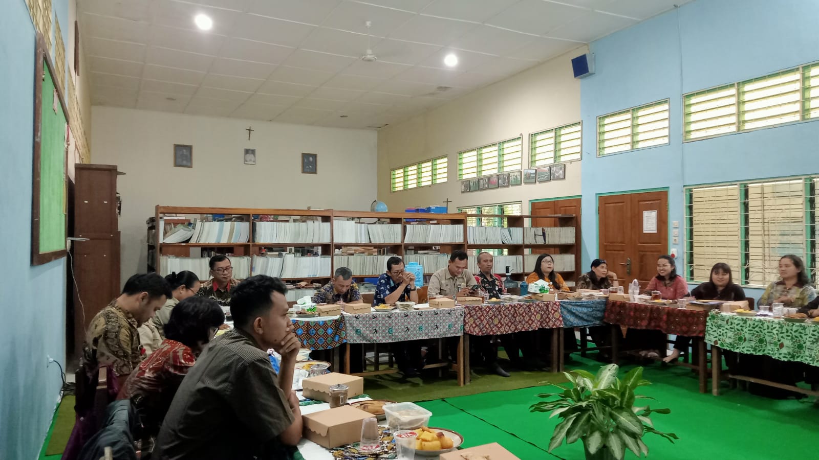 MGMP Pendidikan Agama Katolik dan Kristen Gelar Pertemuan Rutin di SMA Pangudi Luhur St. Vincentius Giriwoyo
