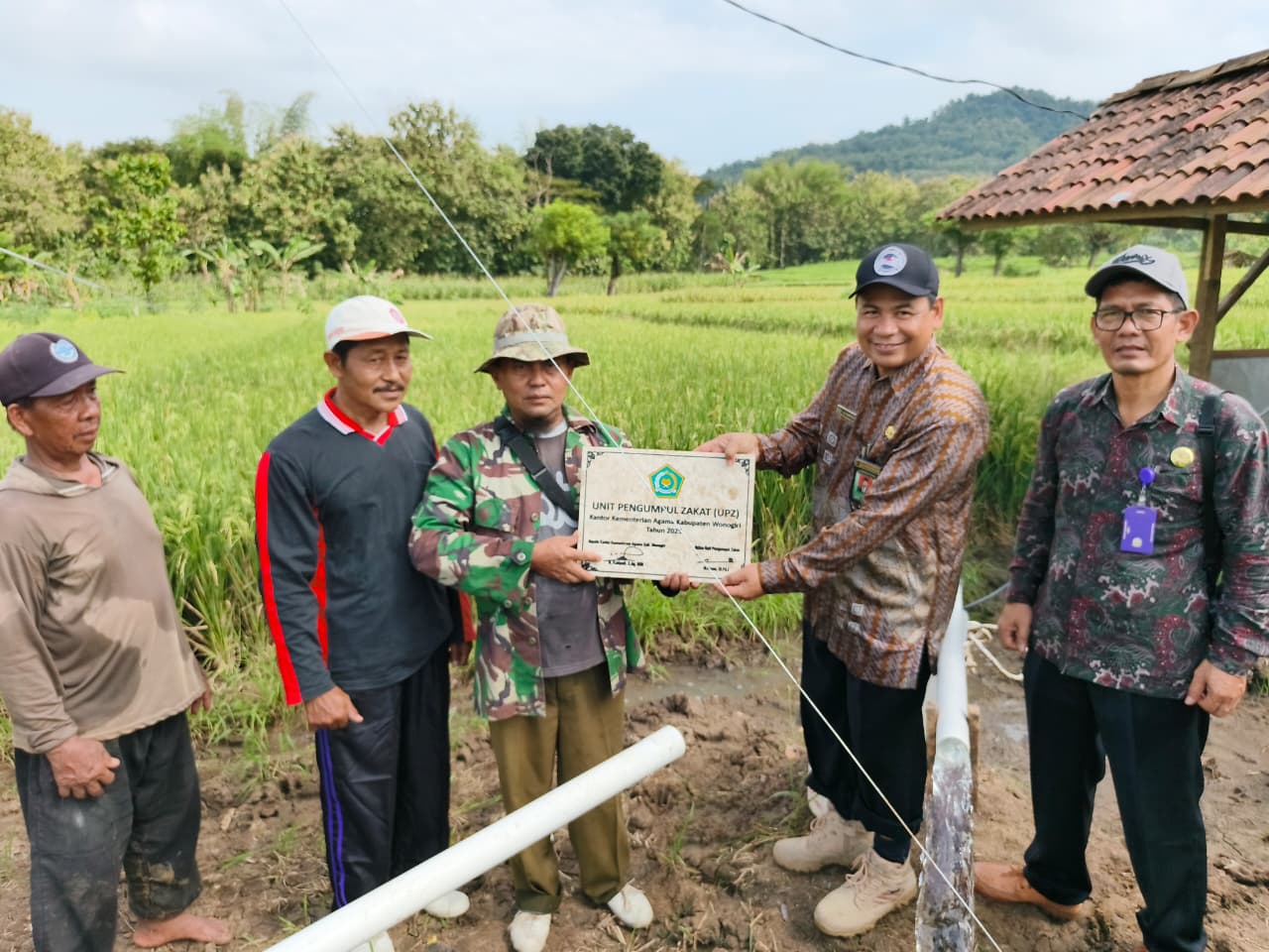 Kemenag Wonogiri Monitoring Pemberdayaan Ekonomi Umat, Sumur Bor Mengalir Deras Dukung Pertanian