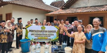 UPZ dan KUA Jatiroto Salurkan Air Bersih untuk Warga Guno Kidul
